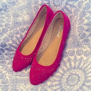 EUC Xappeal Fuchsia Flats